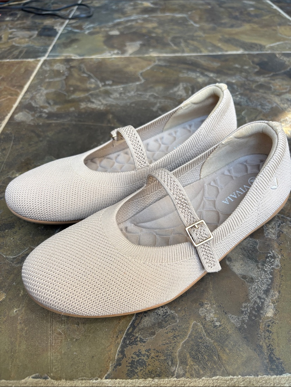 Vivaia Claire Walker Mary-Jane Flat - Picture 5 of 12